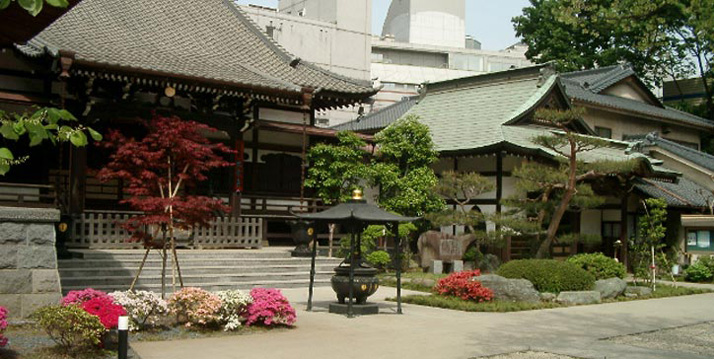 西雲寺 永代供養塔（涅槃堂）