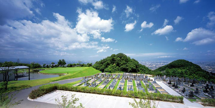 大阪メモリアルパーク 価格・霊園風景のご案内はこちら