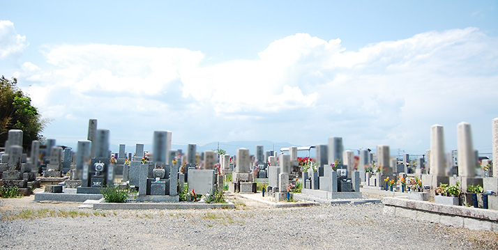 石田共同墓地